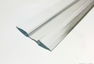 Plexisklo pánt flexibilný   (farba: číra, šírka: 34 mm, dĺžka: 1220 mm)  